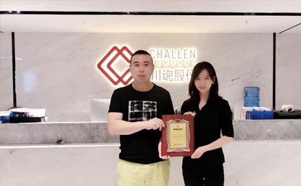 王先生在十年前接觸過餐飲