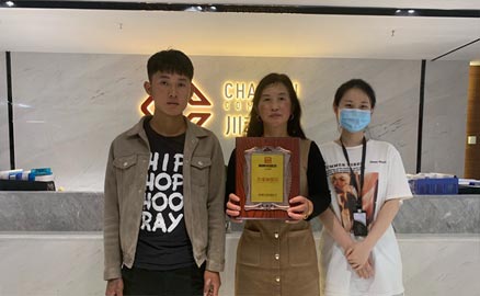 辛姐在西藏做了很多年的餐飲