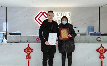 四川德陽的李老板簽約加盟帽牌貨冒菜