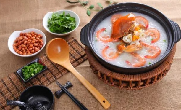 冒菜店與粥店，誰擁有更高的利潤？