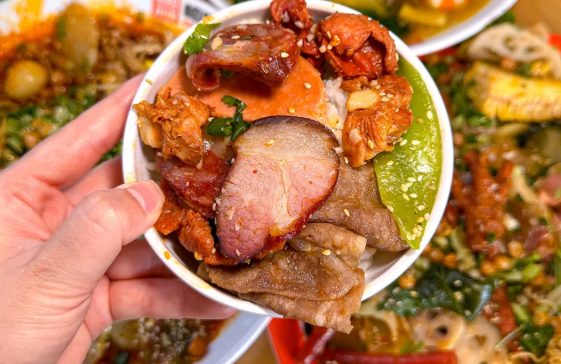 2025年開(kāi)個(gè)冒菜店一個(gè)月可以掙多少錢(qián)