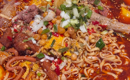 冒菜加盟哪里好？帽牌貨冒菜是個(gè)不錯(cuò)之選